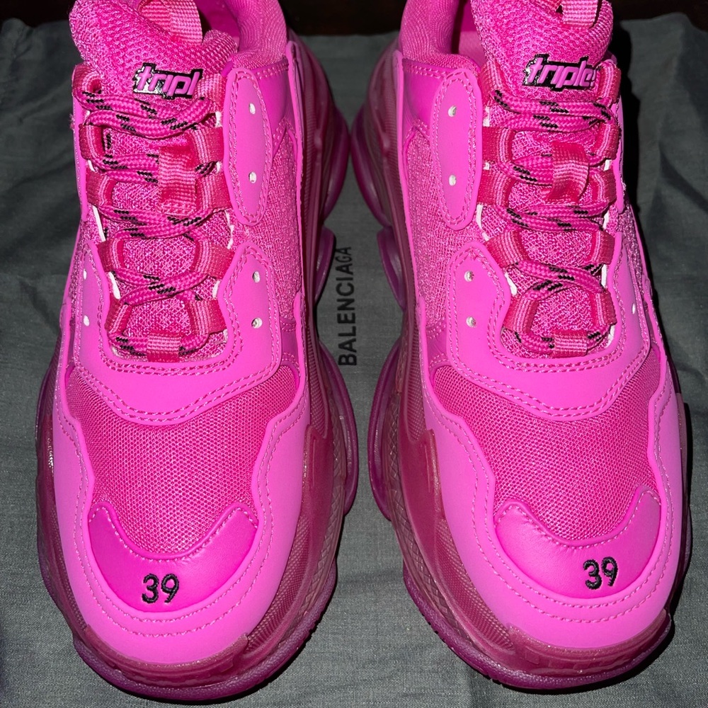 Used Triple s size 39 - ON HOLD